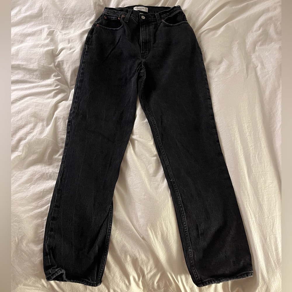 Abercrombie The ‘90s Straight Ultra High Rise Curve Love Jeans